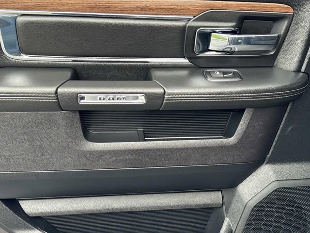 Used 2017 RAM 1500 Laramie w/ Convenience Group image 10