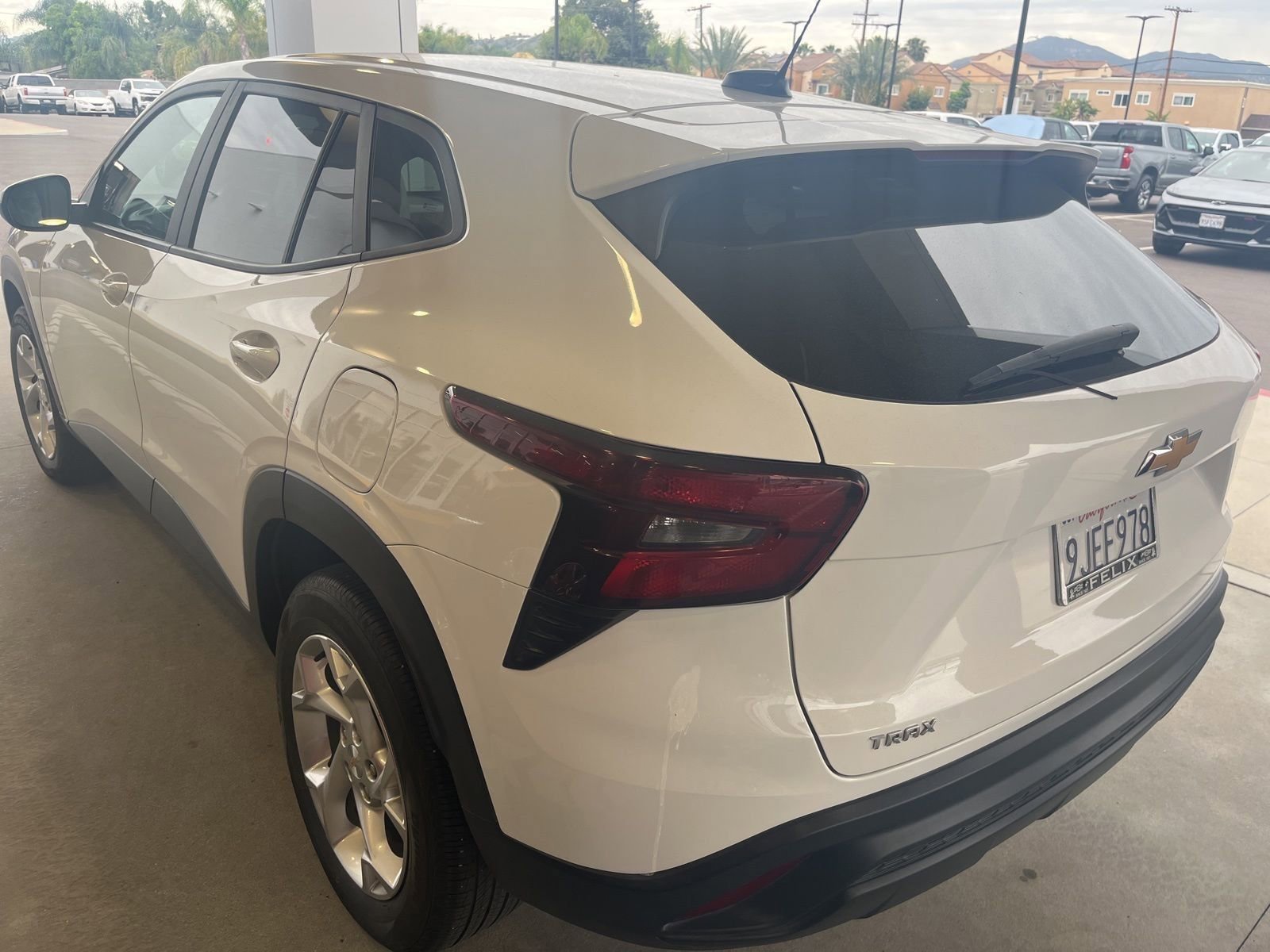 Used 2024 Chevrolet Trax LS w/ LS Convenience Package image 5