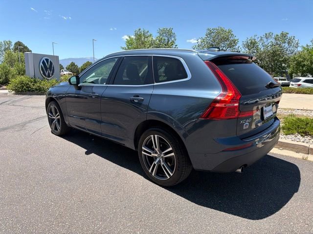 Used 2019 Volvo XC60 T5 Momentum w/ Multimedia Package AWD/4WD image 4