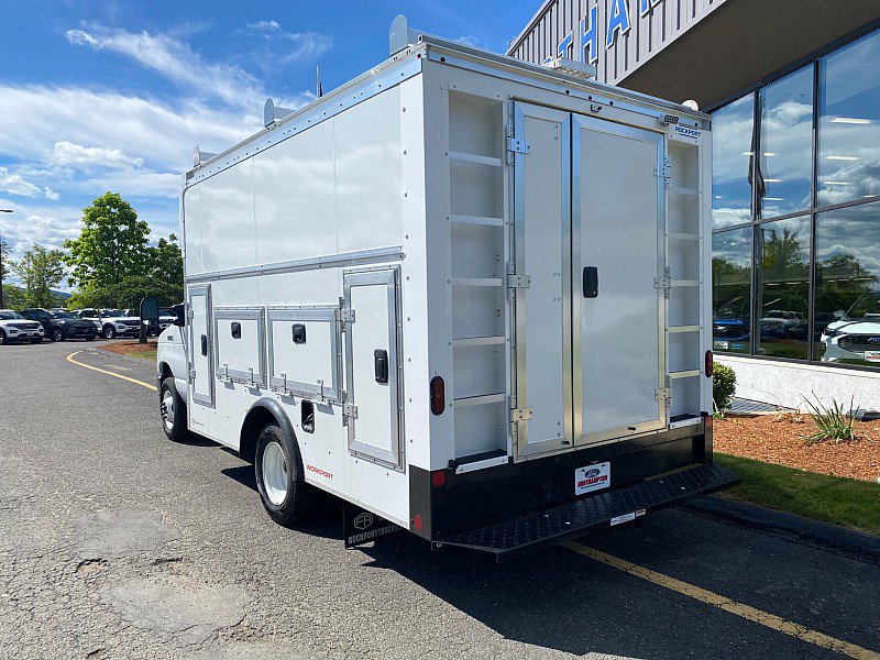 New 2026 Ford E-350 and Econoline 350 Super Duty w/ Power Equipment Group RWD image 6