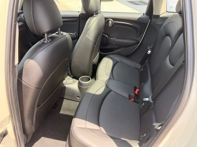 Used 2016 MINI Cooper 4-Door Hardtop FWD image 13
