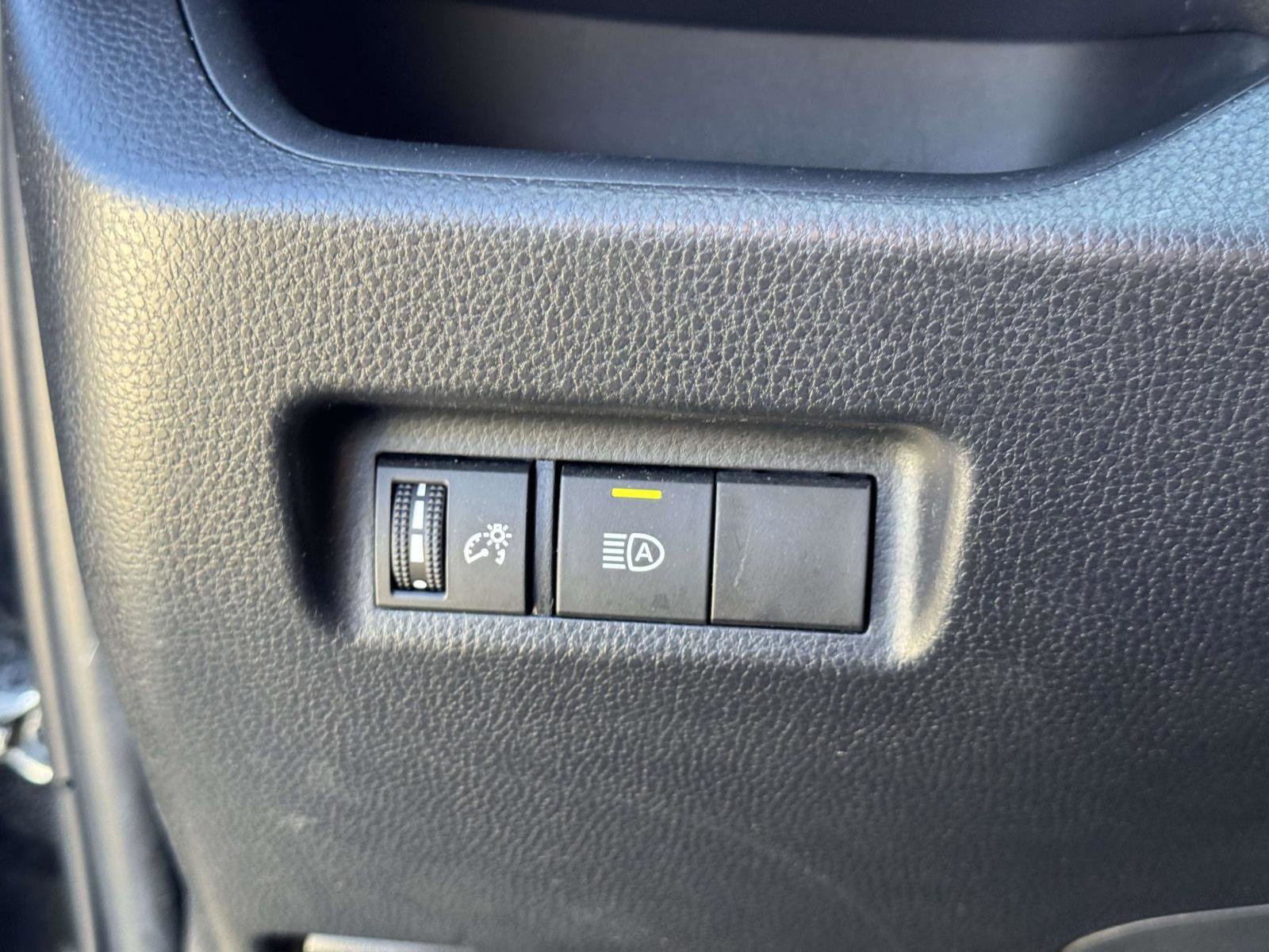 Used 2020 Toyota RAV4 XLE w/ All Weather Liner Package AWD/4WD image 18