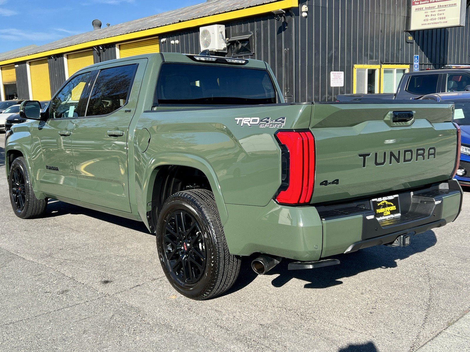Used 2022 Toyota Tundra SR5 w/ TRD Sport Package AWD/4WD image 8