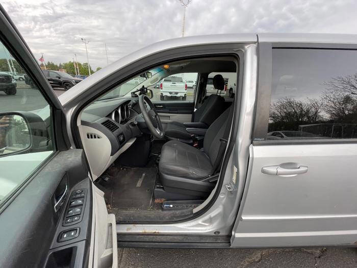 Used 2009 Dodge Grand Caravan SE FWD image 22