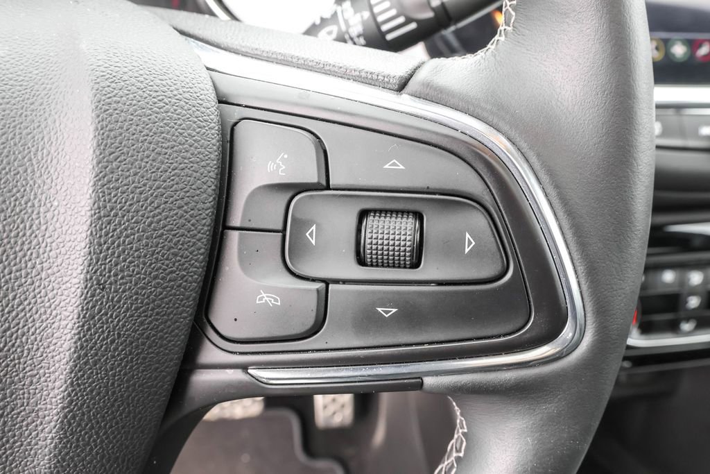 Used 2023 Buick Encore GX Essence w/ Experience Buick Package FWD image 23