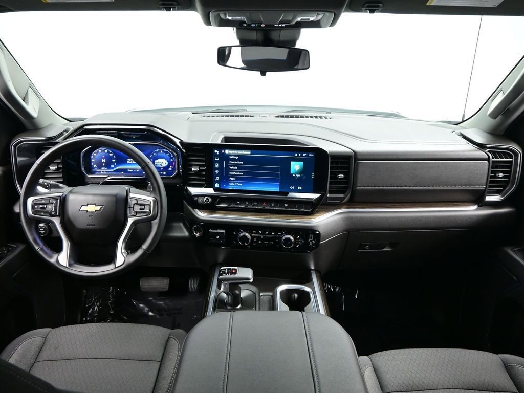 Used 2025 Chevrolet Silverado 1500 LT w/ LPO, Dark Essentials Package RWD image 14