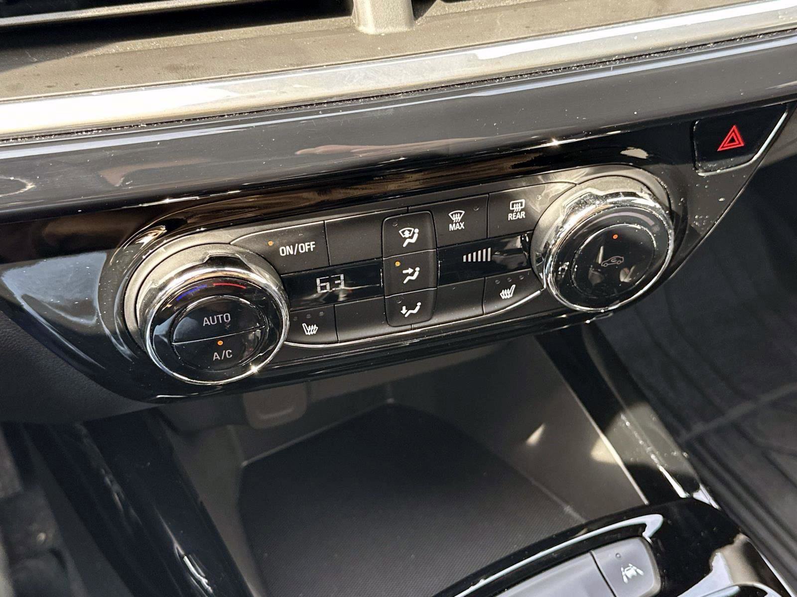 Certified 2024 Chevrolet Trax RS w/ Driver Confidence Package image 24