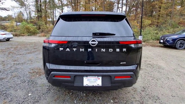 Used 2025 Nissan Pathfinder S image 7