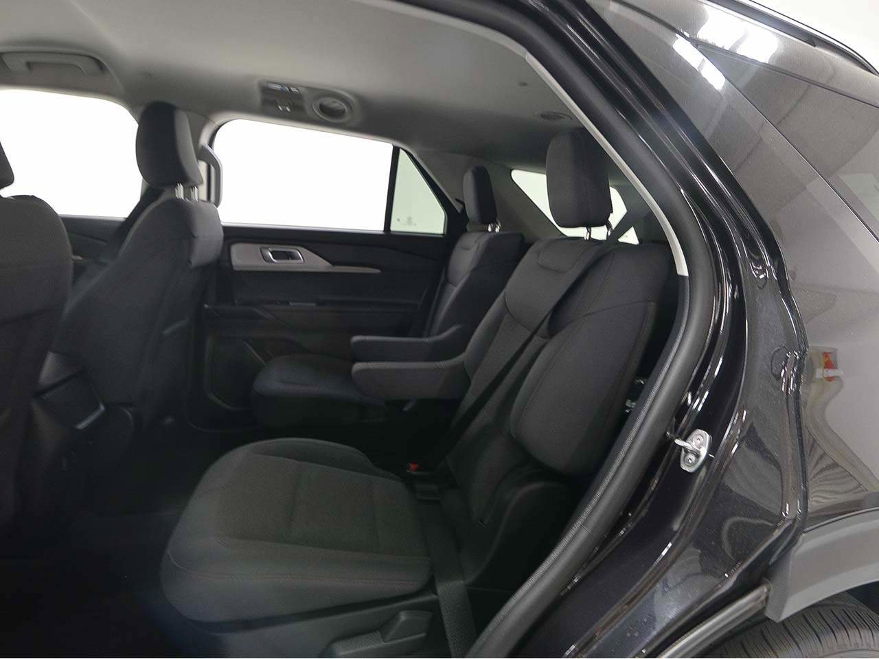 Used 2025 Ford Explorer Active image 11
