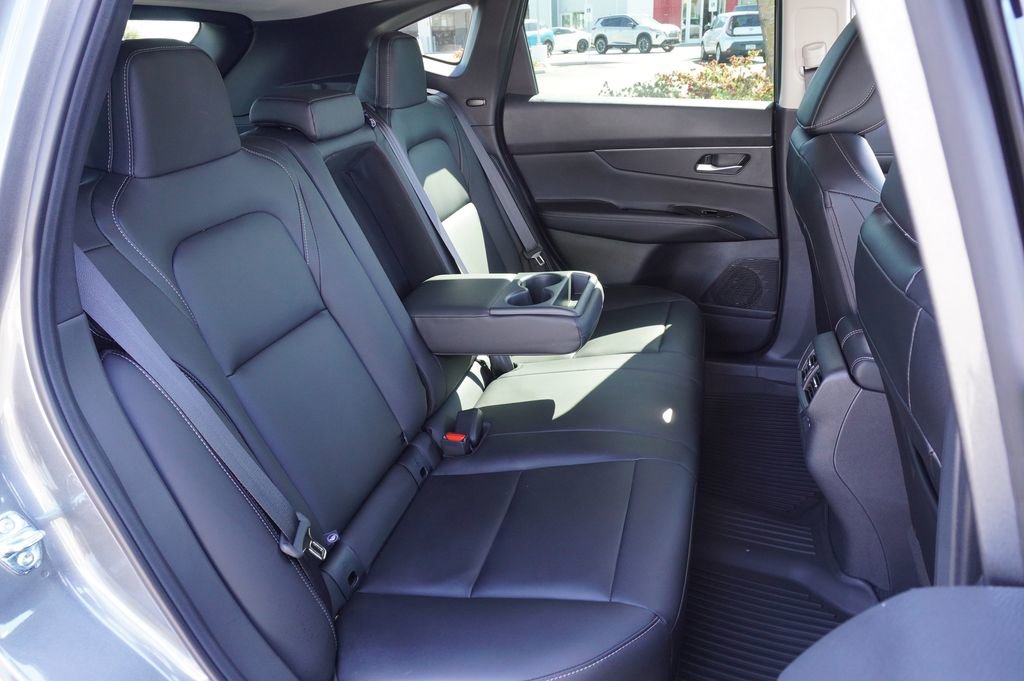 Certified 2025 Nissan Murano SV FWD image 9