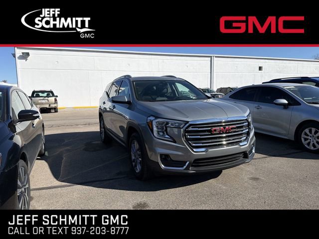 Certified 2024 GMC Terrain SLT w/ Infotainment Package II image 1