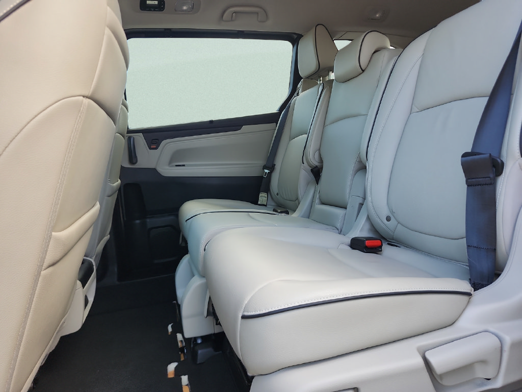 Used 2025 Honda Odyssey Touring image 21