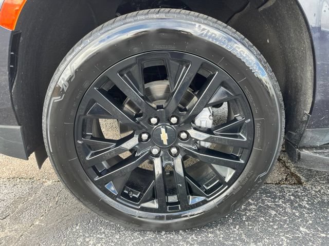 Used 2023 Chevrolet Suburban RST w/ Sport Performance Package AWD/4WD image 17