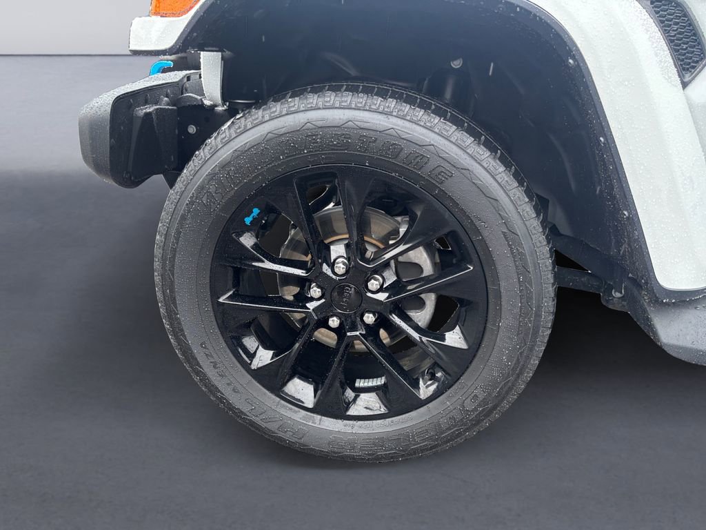 Certified 2022 Jeep Wrangler Unlimited Sahara w/ Cold Weather Group image 10