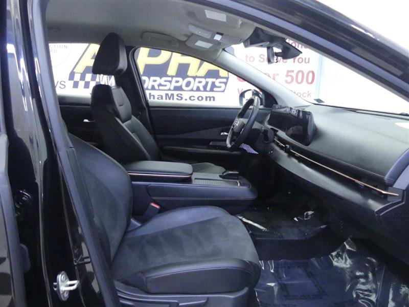 Used 2023 Nissan Ariya AWD image 8