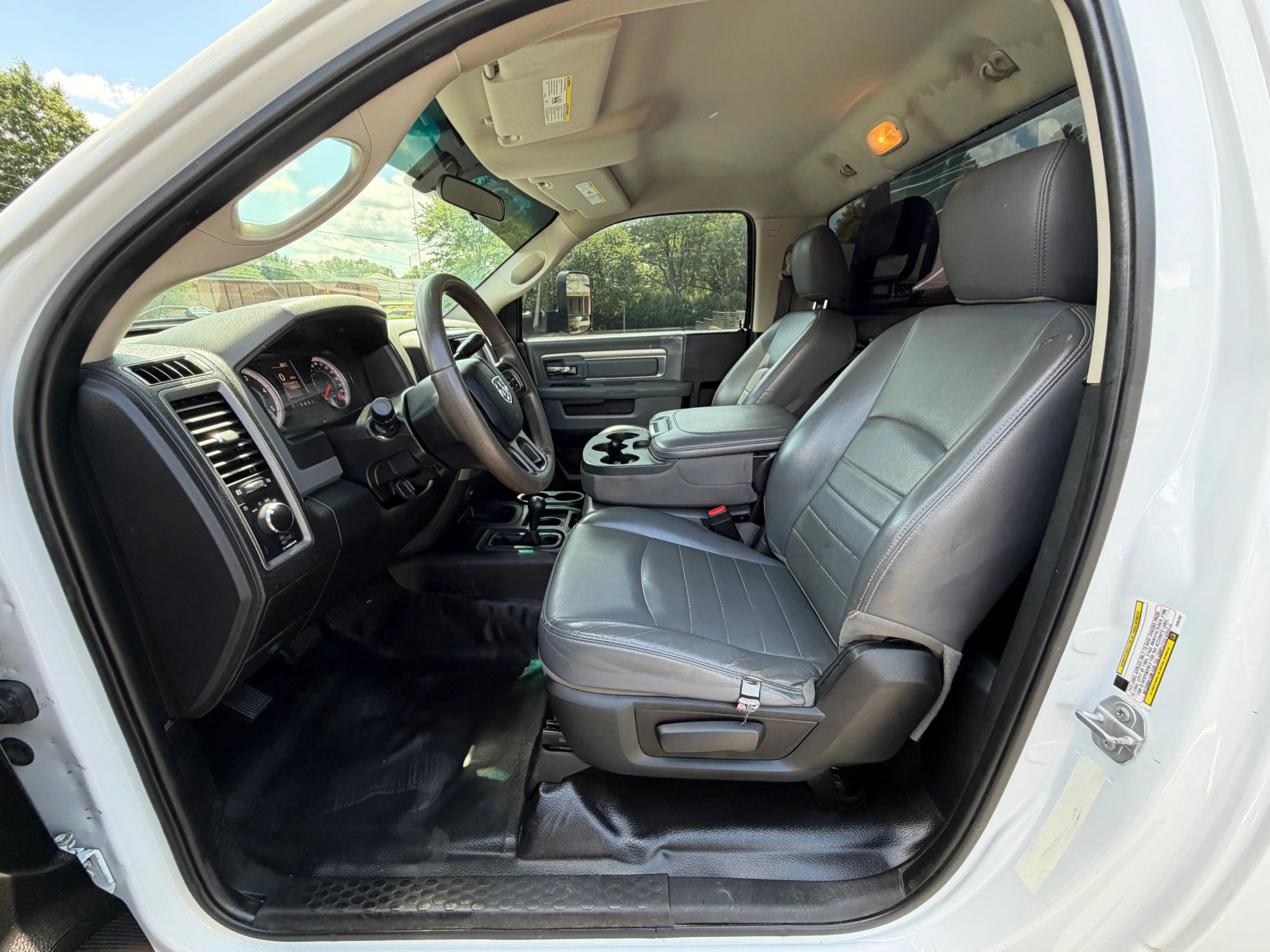 Used 2018 RAM 3500 Tradesman w/ Power & Remote Entry Group AWD/4WD image 16