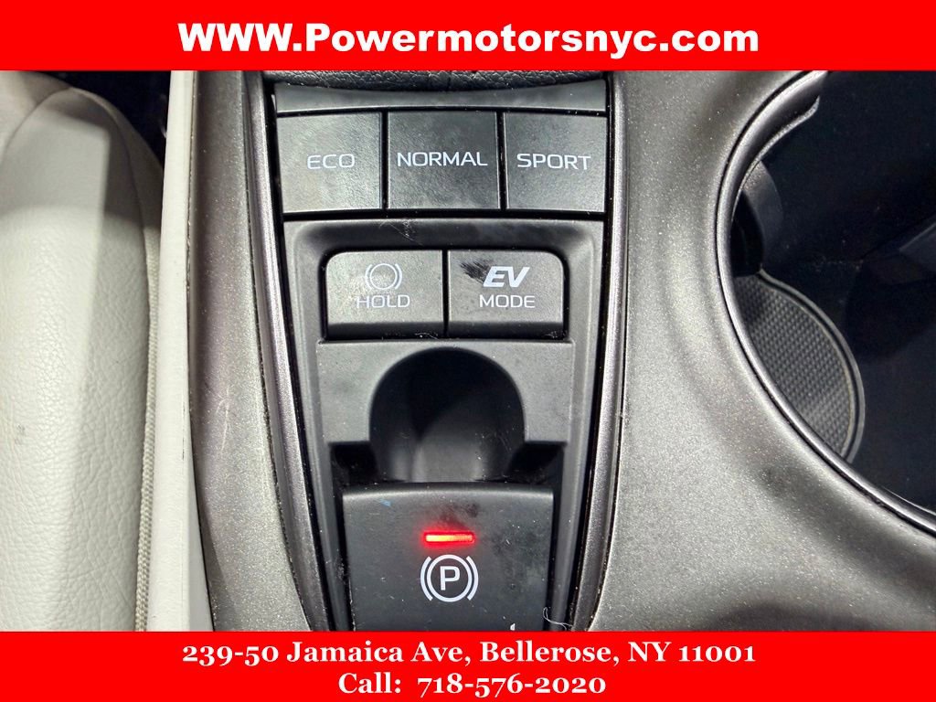 Used 2022 Toyota Camry XSE w/ Cold Weather Package FWD image 36