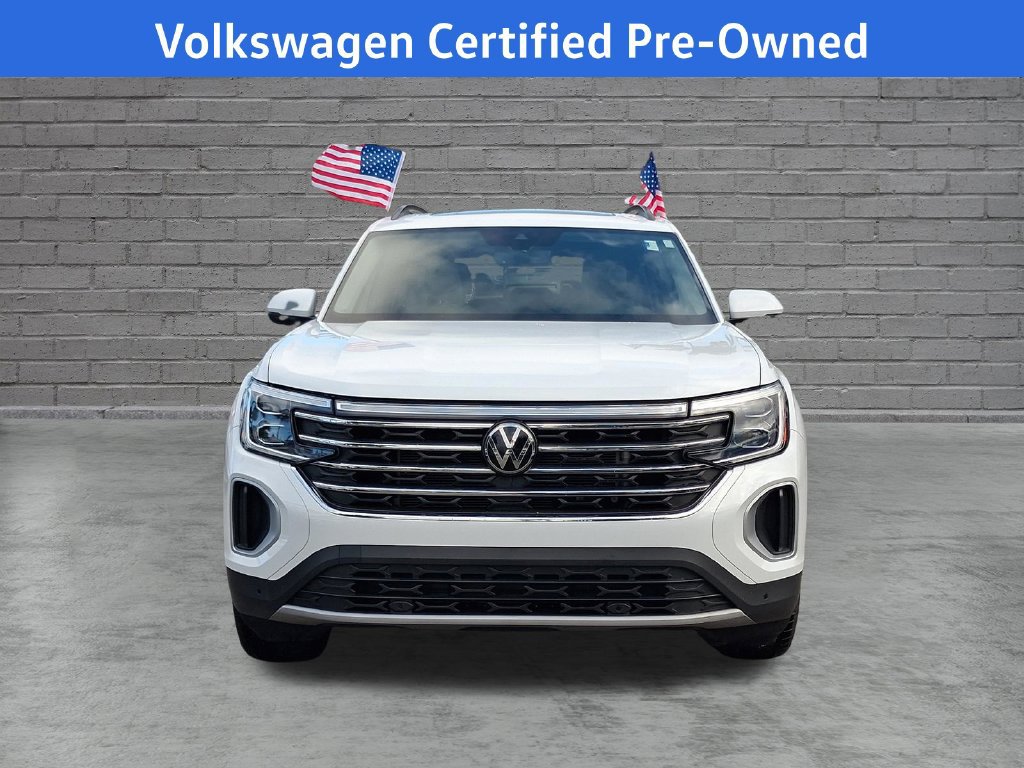 Used 2024 Volkswagen Atlas SE w/ Panoramic Sunroof Package FWD image 2