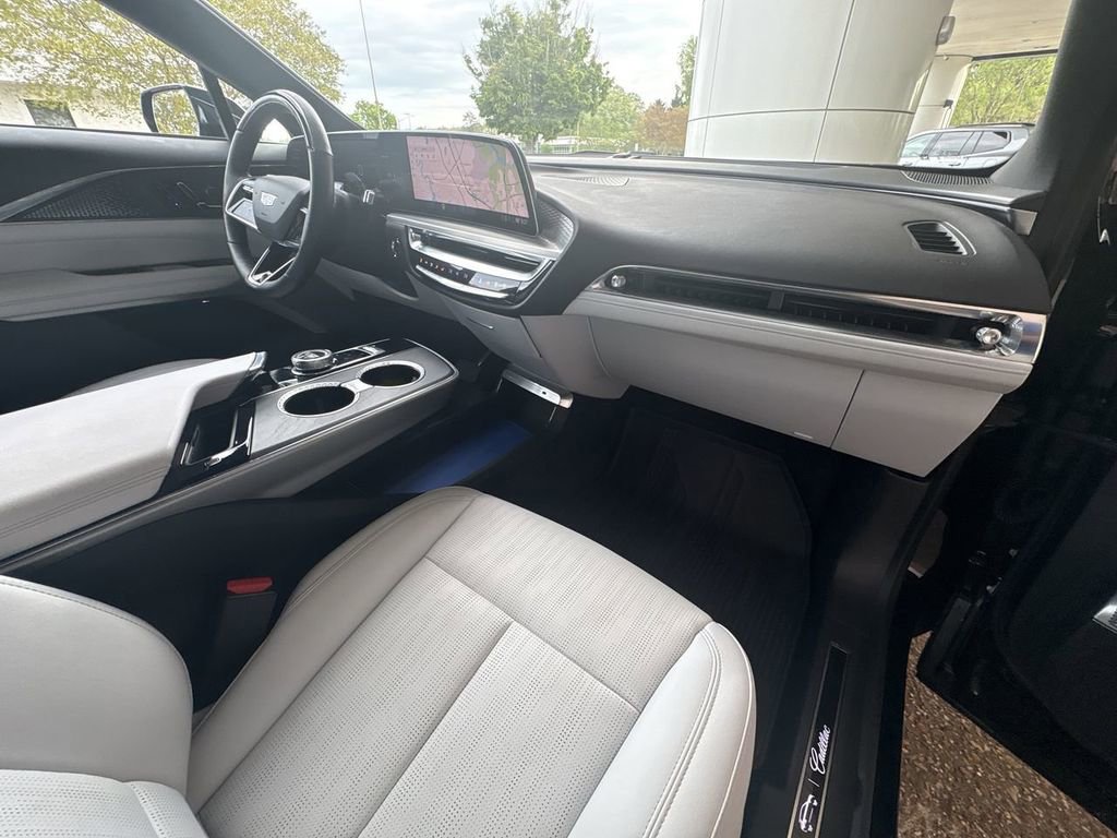 Certified 2023 Cadillac Lyriq 2WD image 30