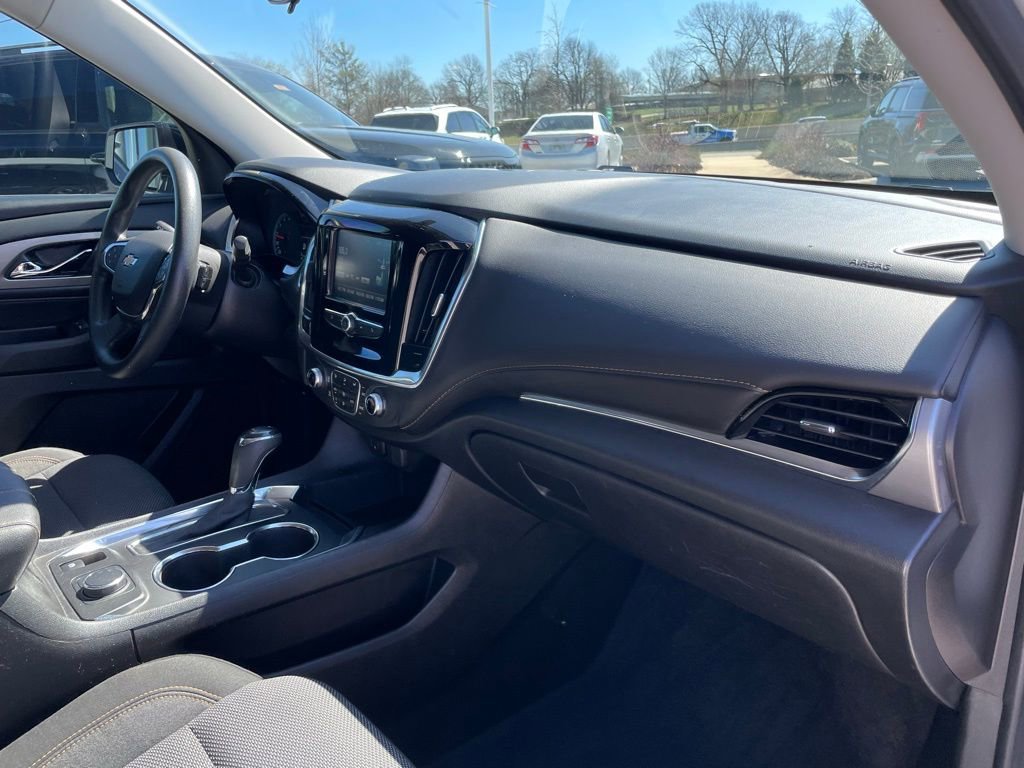 Used 2019 Chevrolet Traverse LS image 31