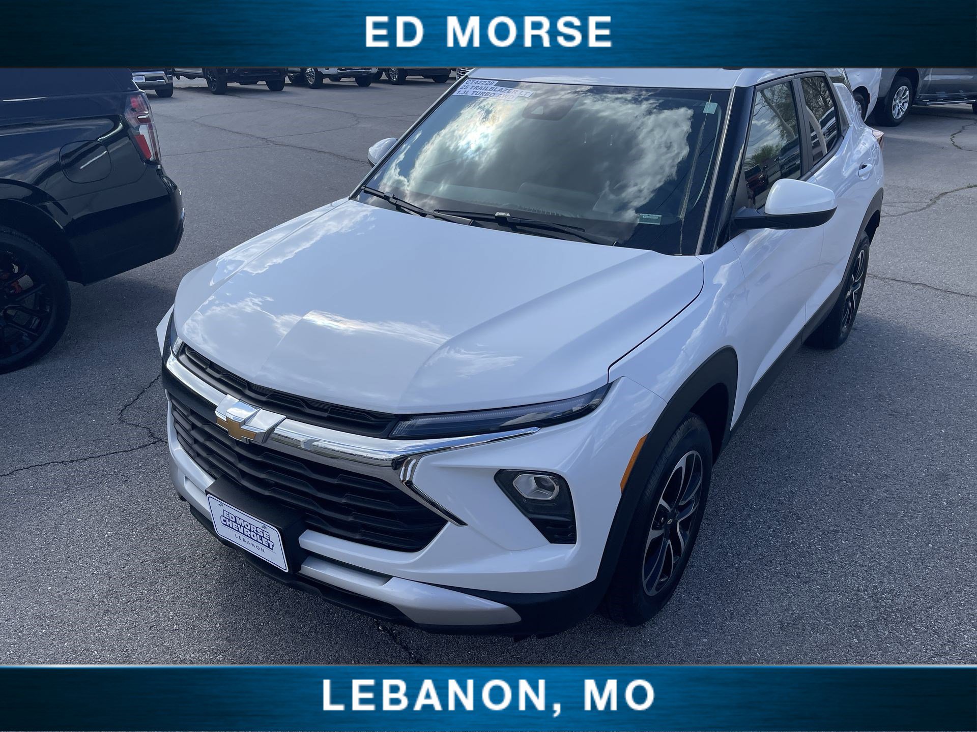 Used 2025 Chevrolet TrailBlazer LT AWD/4WD image 19