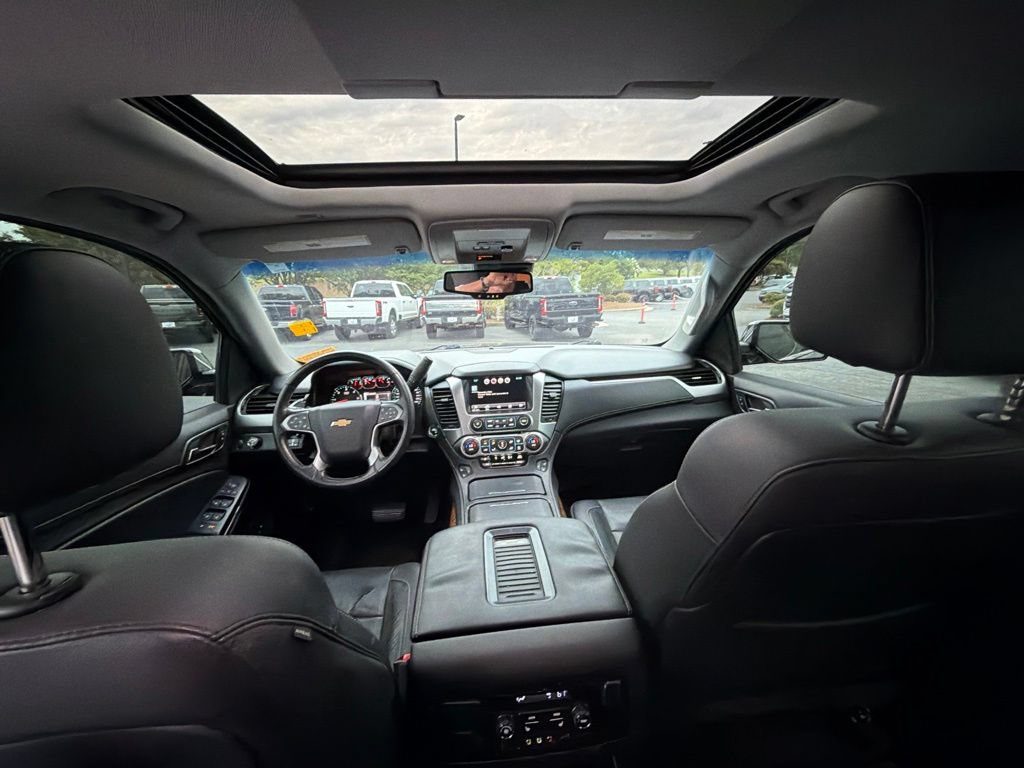 Used 2015 Chevrolet Suburban LTZ RWD image 14