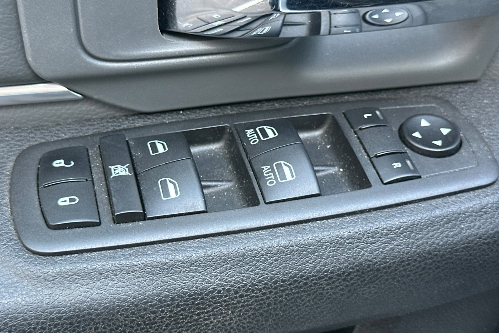 Used 2023 RAM 1500 Classic SLT w/ Trailer & Traction Group AWD/4WD image 12