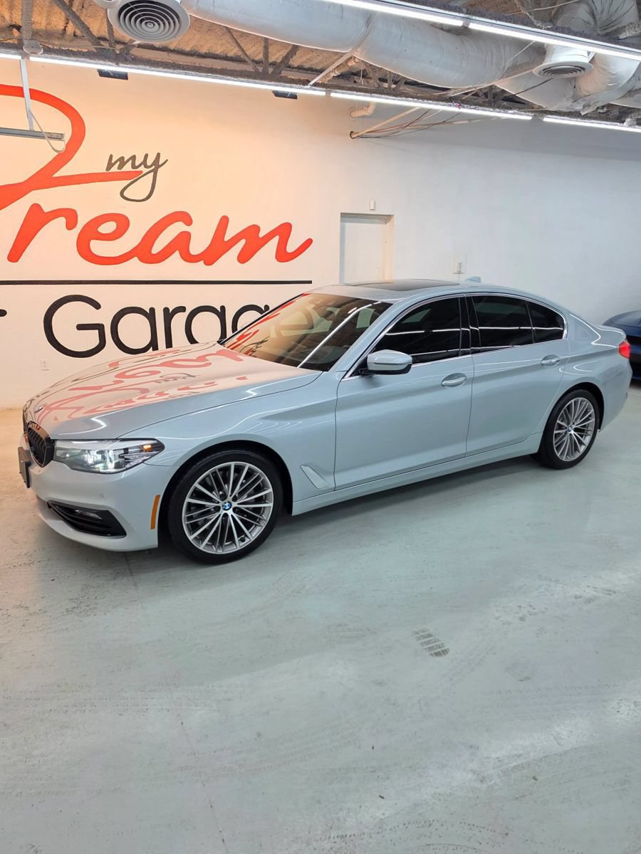 Used 2018 BMW 530i RWD image 2