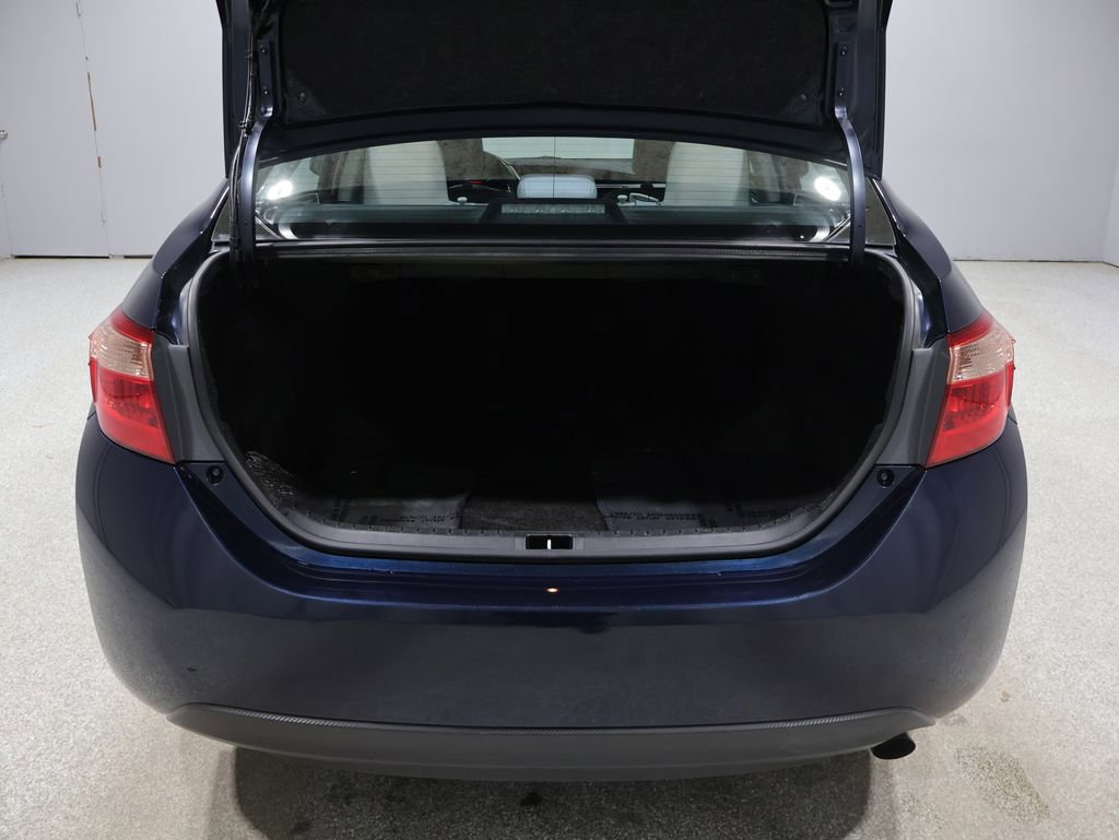 Used 2017 Toyota Corolla LE w/ Carpet Mat Package (TMS) image 24