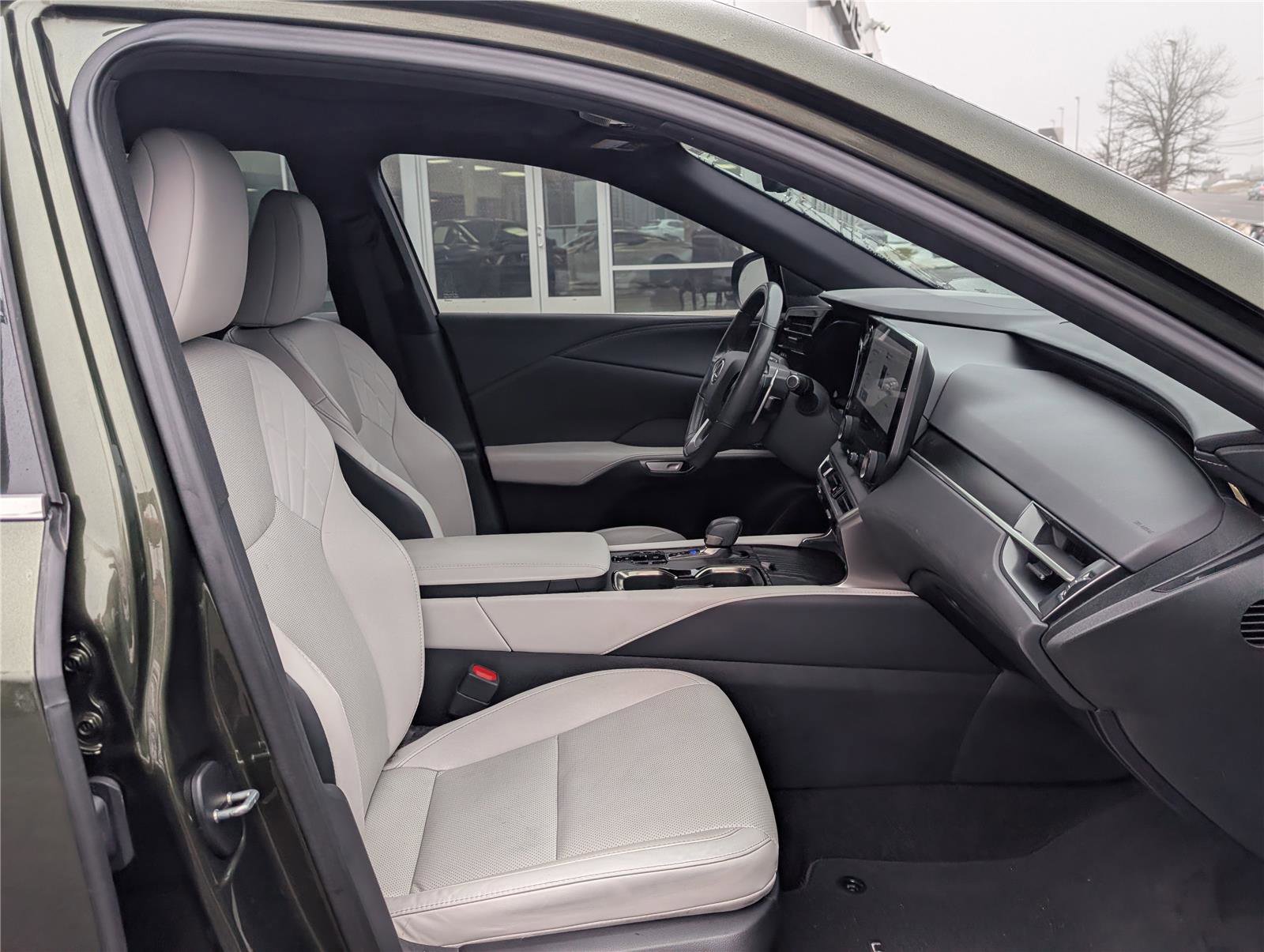 Certified 2023 Lexus RX 350h 350h Premium AWD w/ Accessory Package (K3) image 11