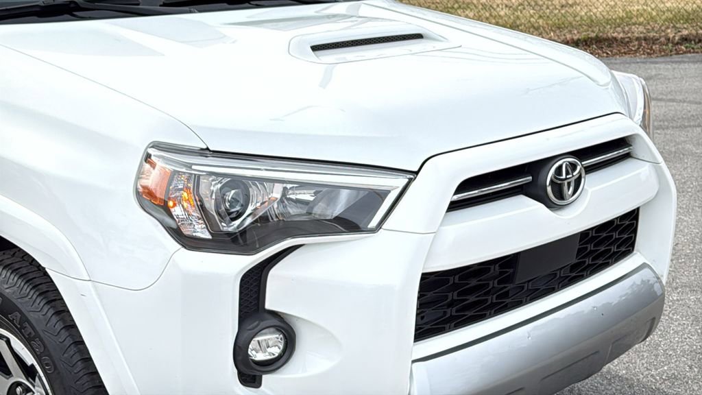 Used 2024 Toyota 4Runner TRD Off-Road Premium image 9