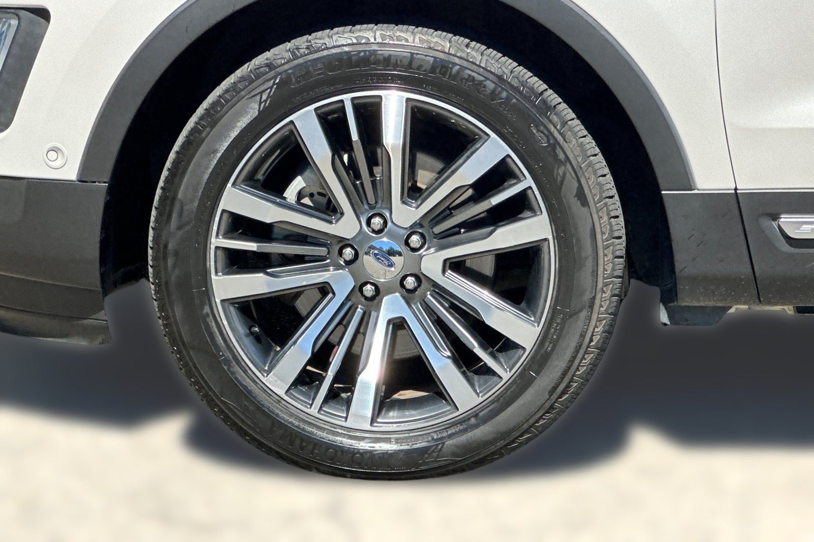 Used 2016 Ford Explorer Platinum AWD/4WD image 12