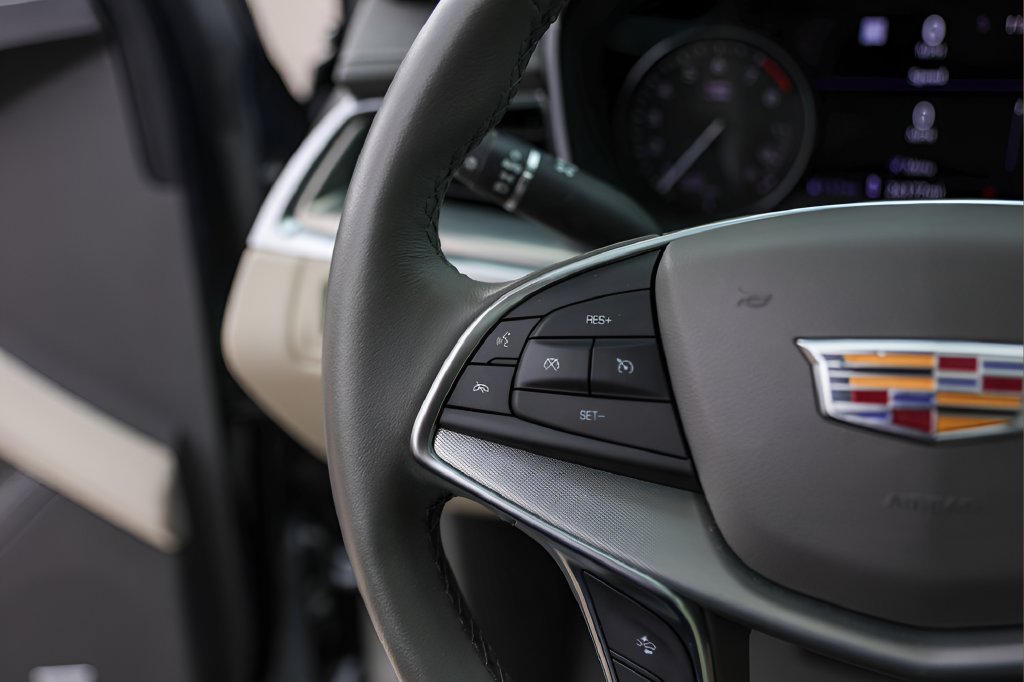 Used 2024 Cadillac XT5 Premium Luxury w/ Technology Package FWD image 14