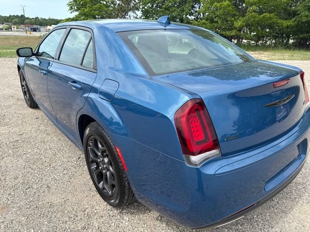 Used 2021 Chrysler 300 Touring L AWD/4WD image 7