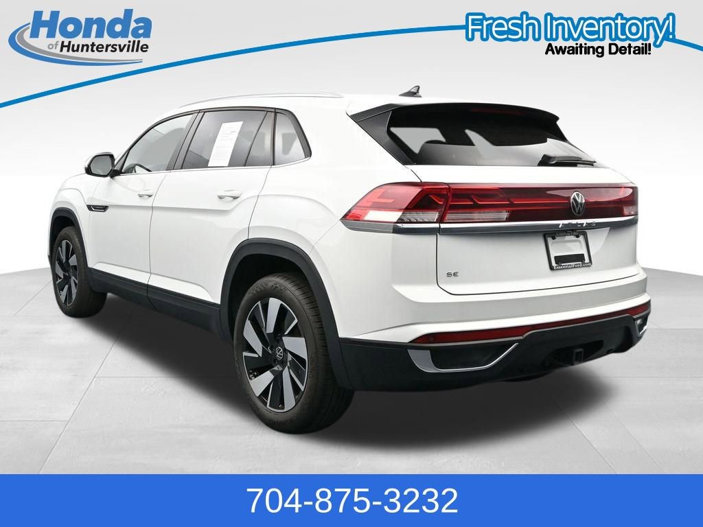 Used 2025 Volkswagen Atlas Cross Sport SE FWD image 6