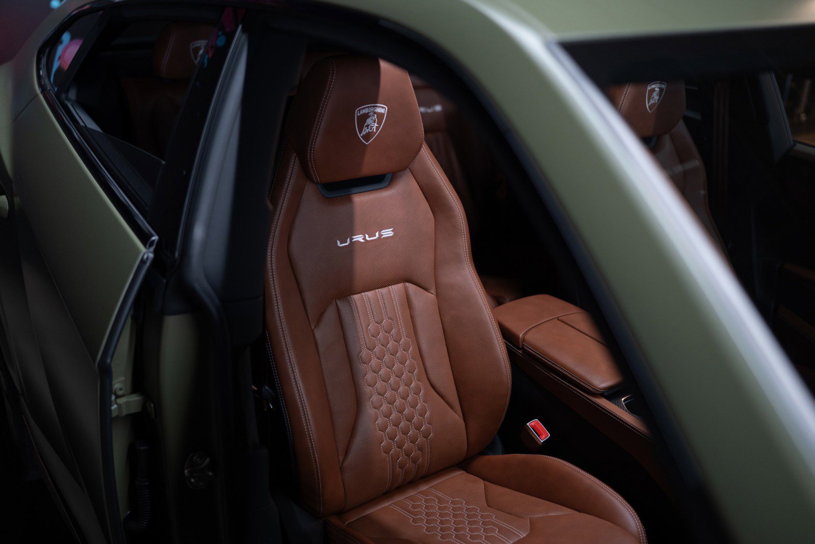 Used 2023 Lamborghini Urus S image 13