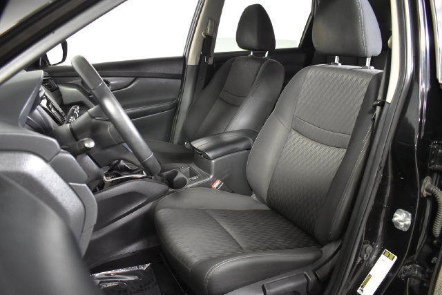 Used 2020 Nissan Rogue S w/ Special Edition Package AWD/4WD image 10