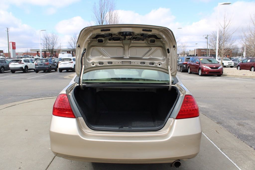 Used 2007 Honda Accord VP image 9