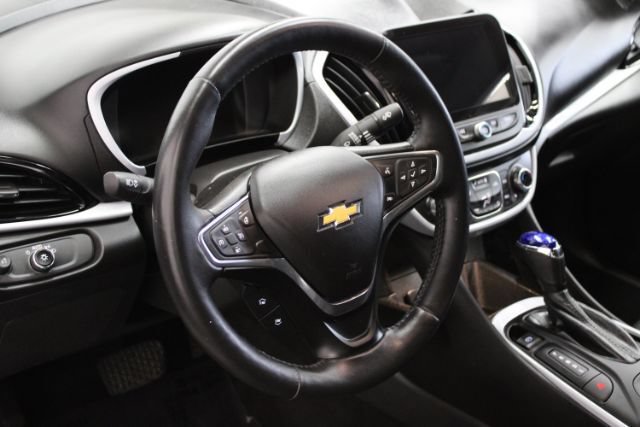 Used 2016 Chevrolet Volt LT w/ Comfort Package FWD image 11