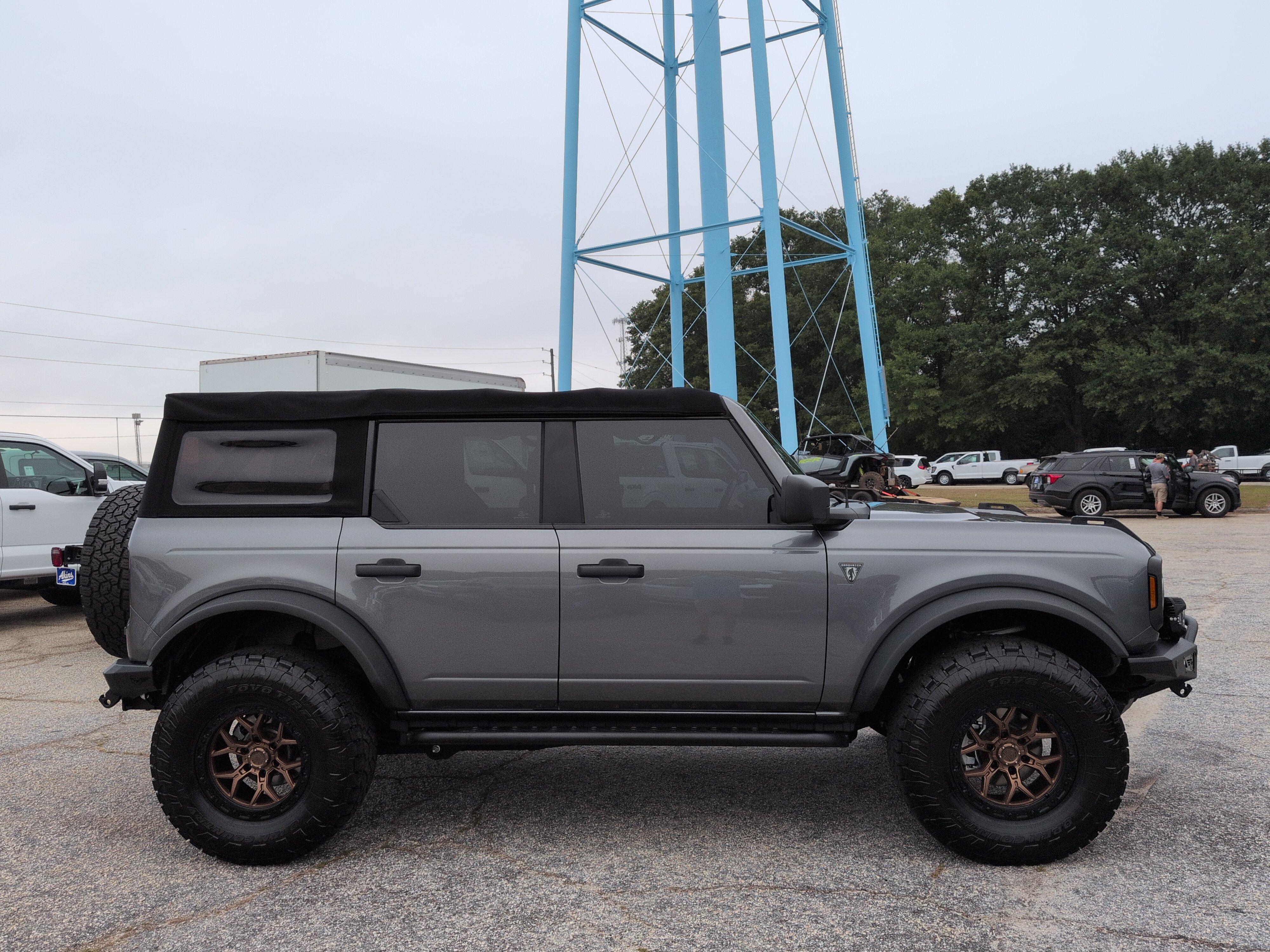 Certified 2021 Ford Bronco 4-Door w/ Sasquatch Package AWD/4WD image 2