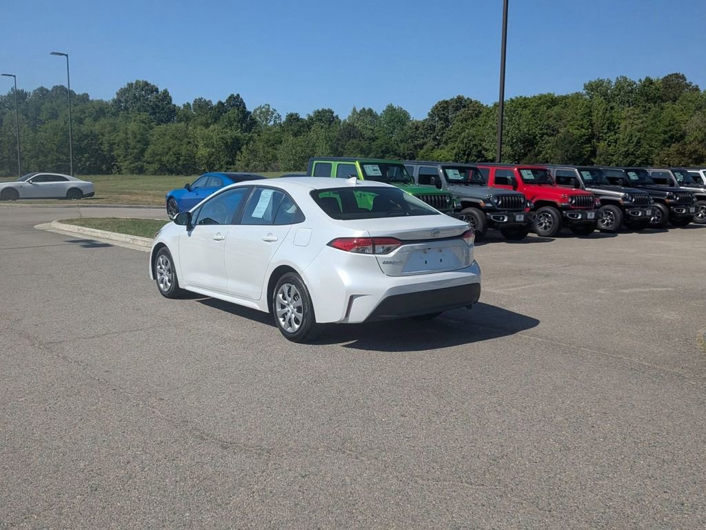 Used 2025 Toyota Corolla LE FWD video 3