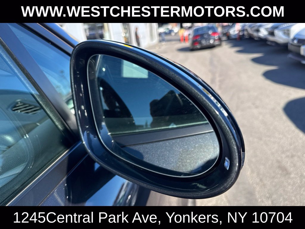 Used 2023 Porsche Macan AWD/4WD image 11