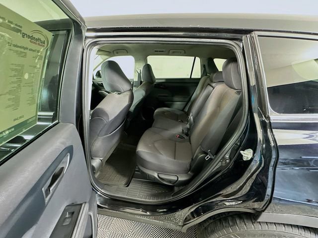 Used 2020 Toyota Highlander LE AWD/4WD image 22