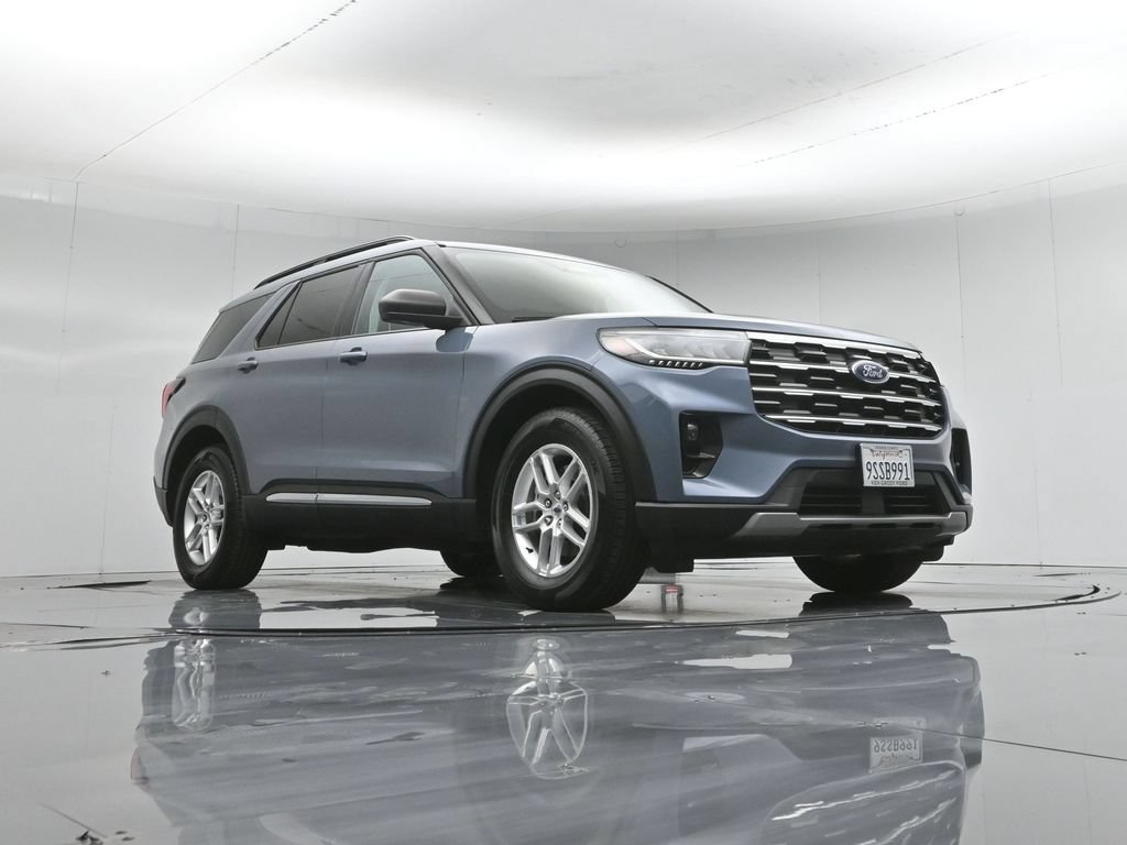 Used 2025 Ford Explorer Active w/ Active Comfort Package RWD image 49