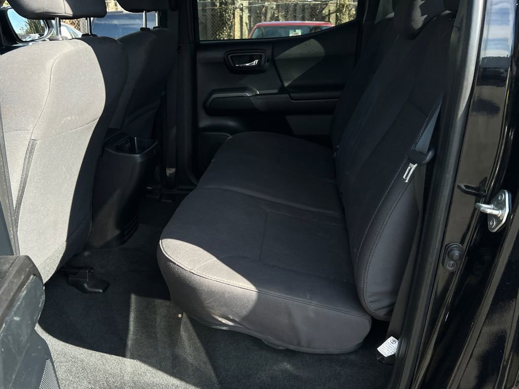 Used 2016 Toyota Tacoma TRD Sport image 17