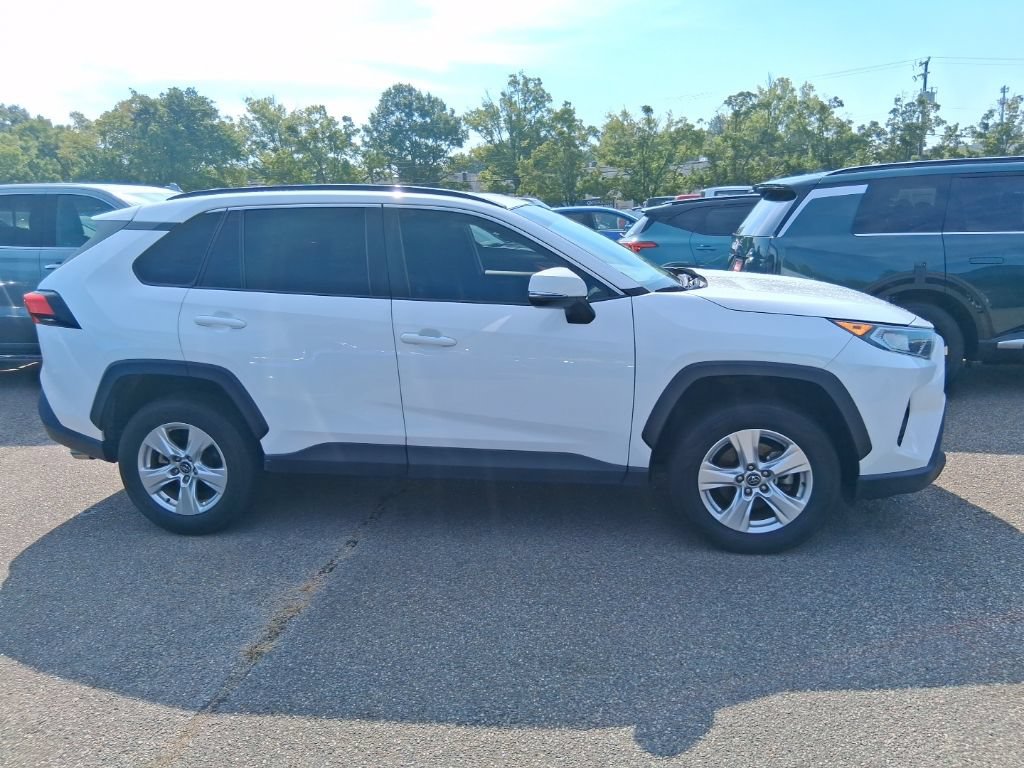 Used 2021 Toyota RAV4 XLE w/ Convenience Package AWD/4WD image 5