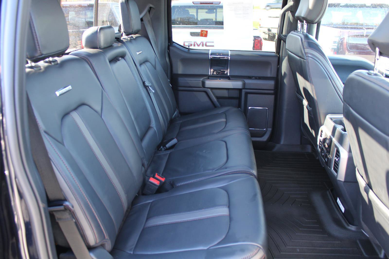 Used 2022 Ford F350 Platinum image 5