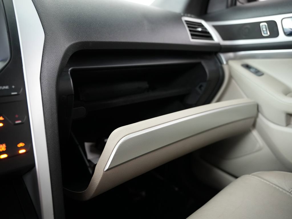 Used 2013 Ford Explorer XLT image 48