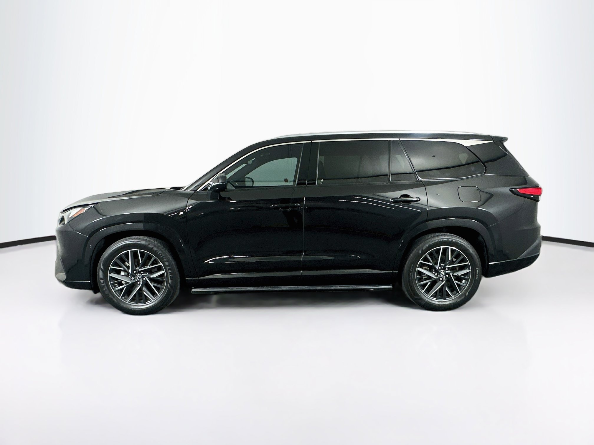 Used 2025 Lexus TX 350 FWD w/ Technology Package image 4