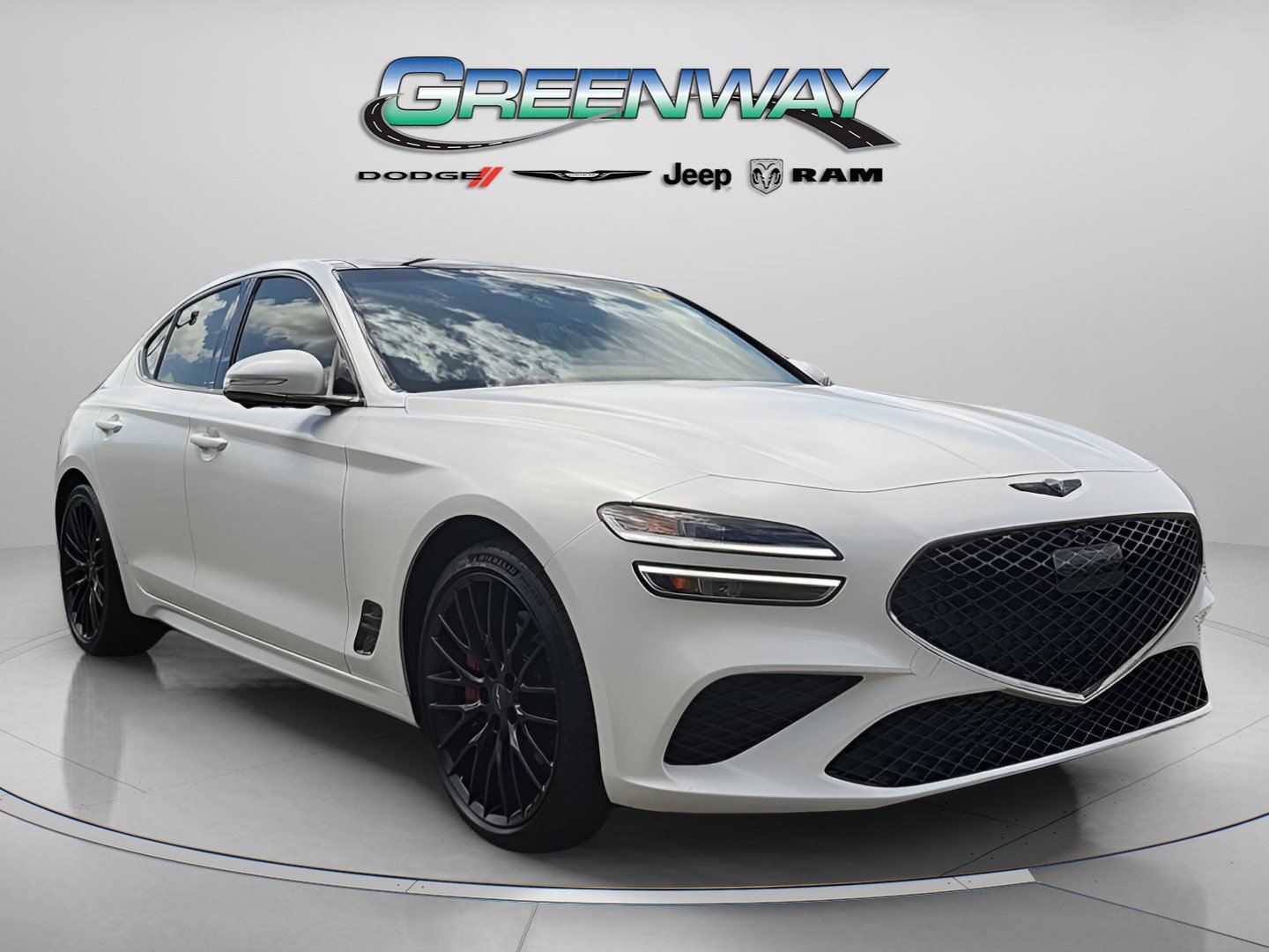 Used 2022 Genesis G70 3.3T Launch Edition image 1